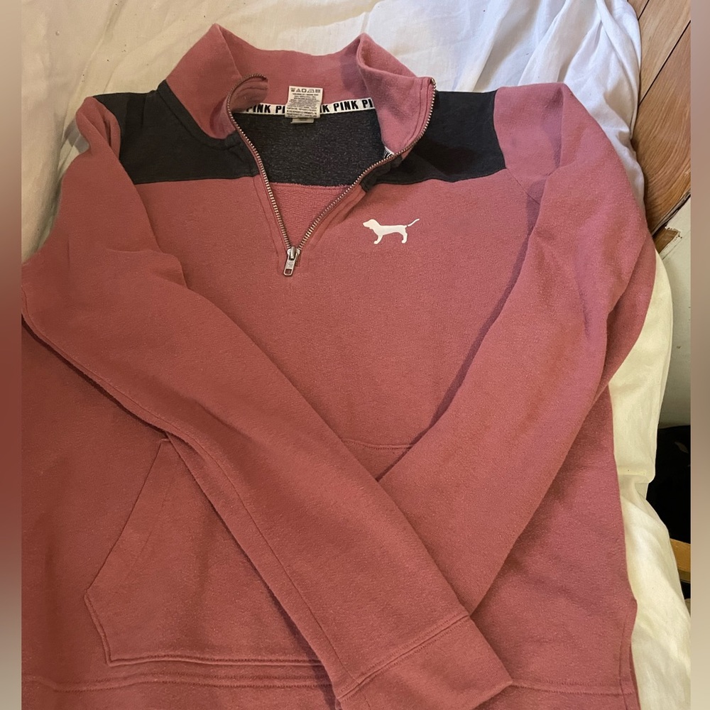 Pink sweater with pocket